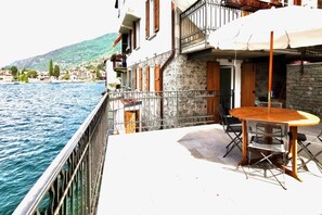 Outdoor dining - VILLA MARIA by Design Studio (Bellano)