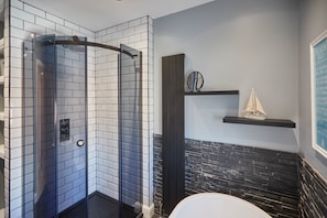 House | Bathroom - No 15 Montrose Street (Saltburn-by-the-Sea)