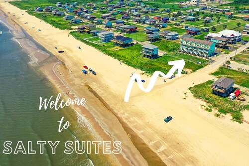 Salty Suites, beachfront, opt golf cart