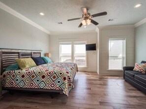 2 室のベッドルーム、アイロン / アイロン台、WiFi、ベッドシーツ