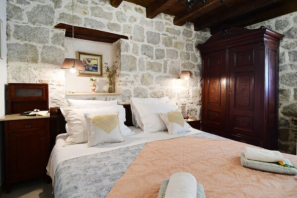 1 bedroom, iron/ironing board, travel crib, free WiFi