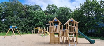 Modernes Ferienhaus in Perfekter Lage mit Kamin, Sauna, Whirlpool