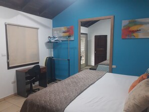 1 chambre, bureau, accès au Wi-Fi (inclus)