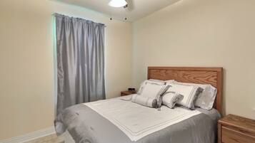 3 bedrooms, free WiFi, bed sheets, wheelchair access