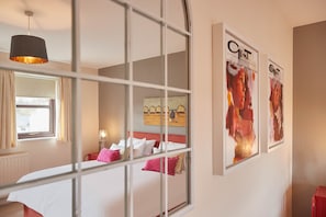 하우스 | 2 개의 침실, 각각 다른 스타일의 인테리어, 각각 다르게 가구 비치, 다리미/다리미판