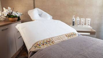 Kropsbehandlinger, aromaterapi, deep tissue-massage