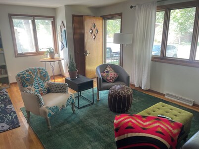 Comfortable and Quaint w/ a Hot Tub