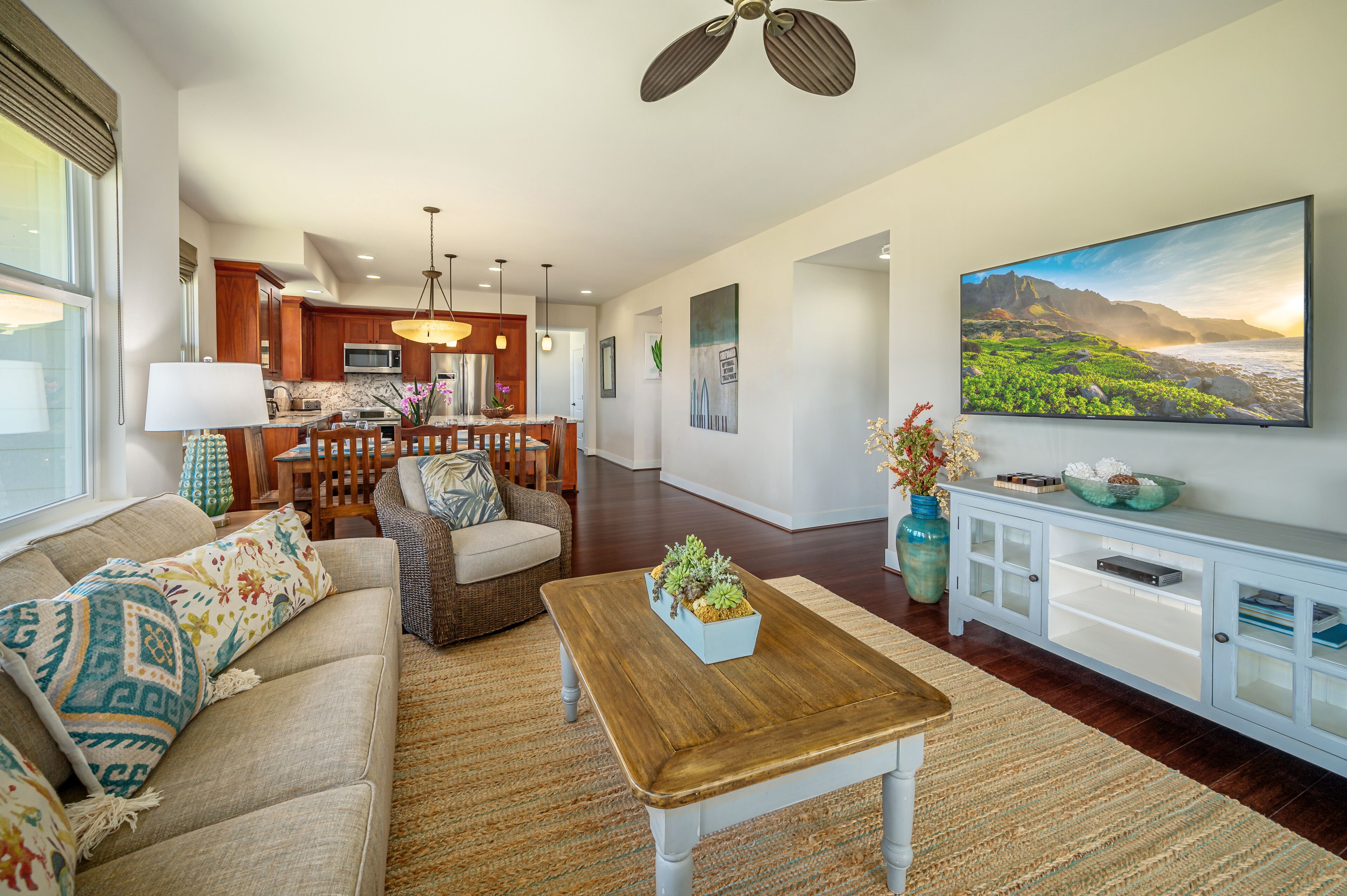 Pili Mai 3-Bedroom, 3 bath, A/C Condo unit 2L, Sleeps 8