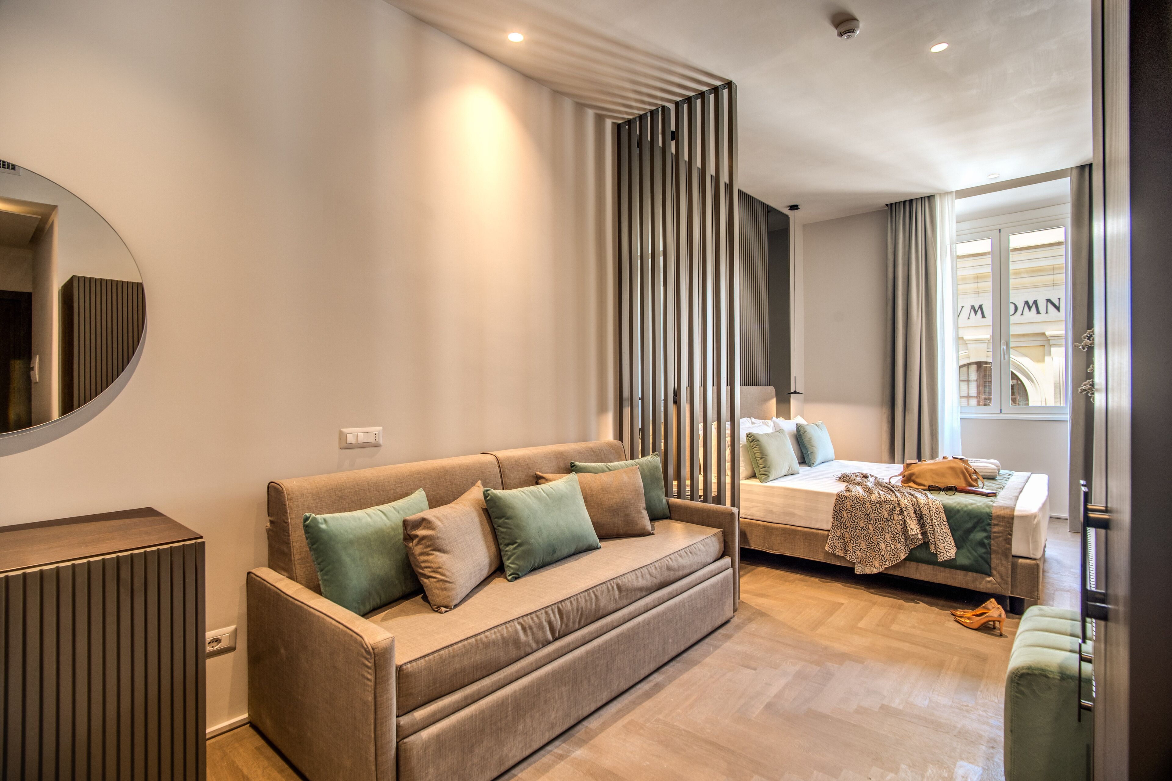 Minibar, in-room safe, desk, free WiFi