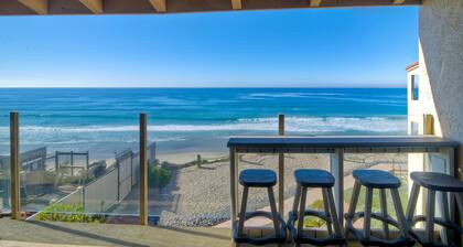 Oceanfront Views, Heated Pool, Hot Tubs, BBQ