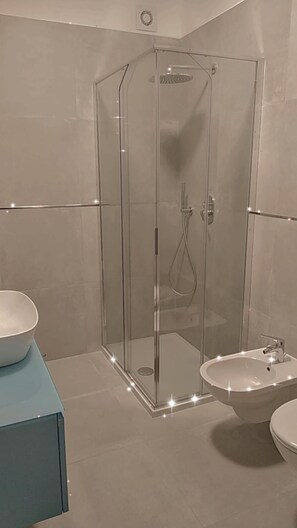 Dusche, Bidet