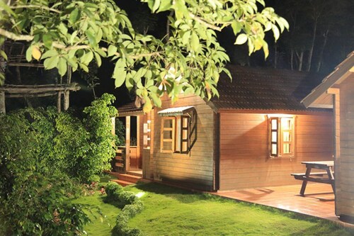 George's Cottage & Resort 