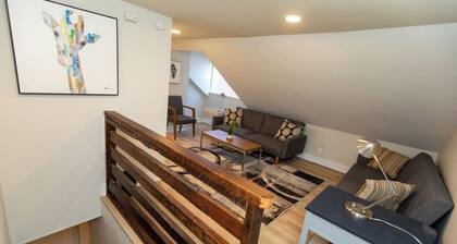 Updated & Comfy Bungalow with Parking! Easy Access