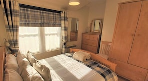 Apartment, 1 Queen Bed | 1 bedroom, iron/ironing board, free WiFi, bed sheets
