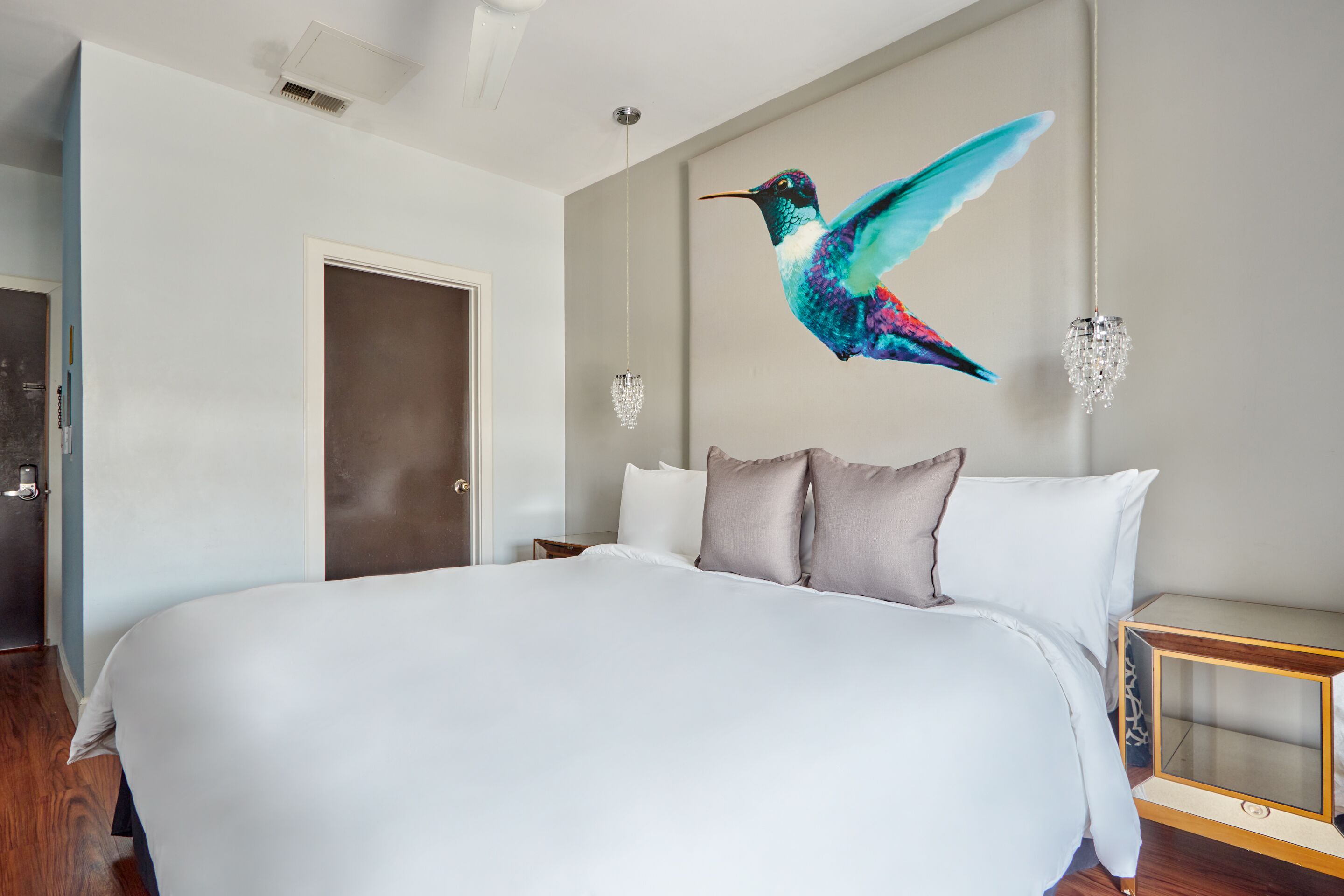 The Crescent powered by Sonder | King Room