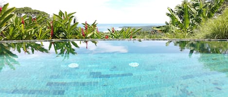 Utomhuspool
