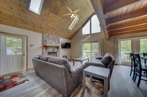 Walk to Beach on Wallenpaupack!