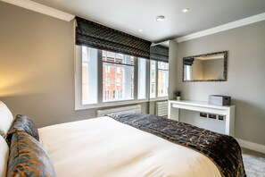 2 bedrooms, iron/ironing board - Bootham Urban Space -  a family break that sleeps 4 guests  in 2 bedrooms (York)