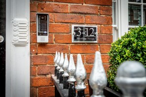 Exterior detail - Bootham Urban Space -  a family break that sleeps 4 guests  in 2 bedrooms (York)