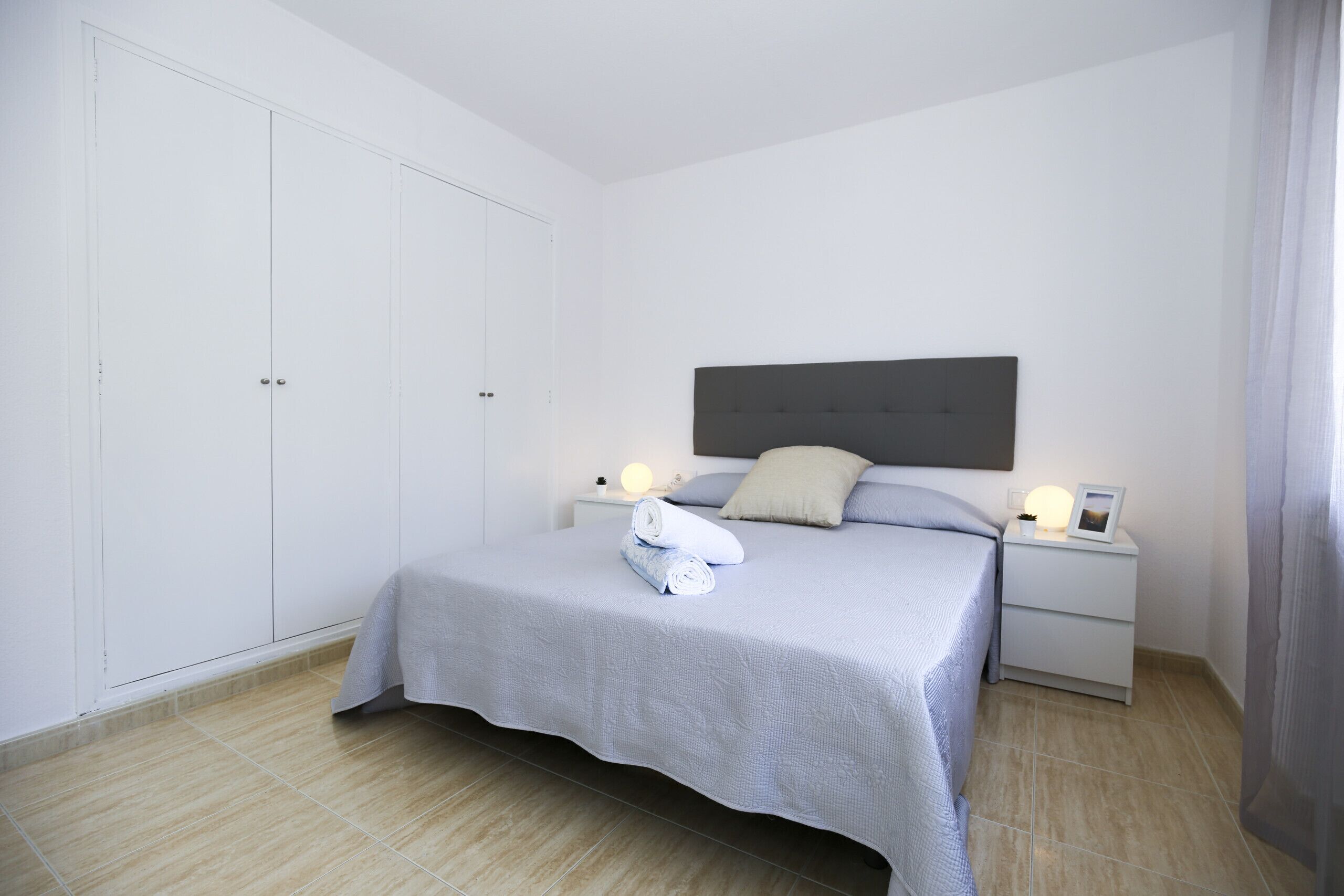 3 habitaciones, tabla de planchar con plancha y wifi gratis 