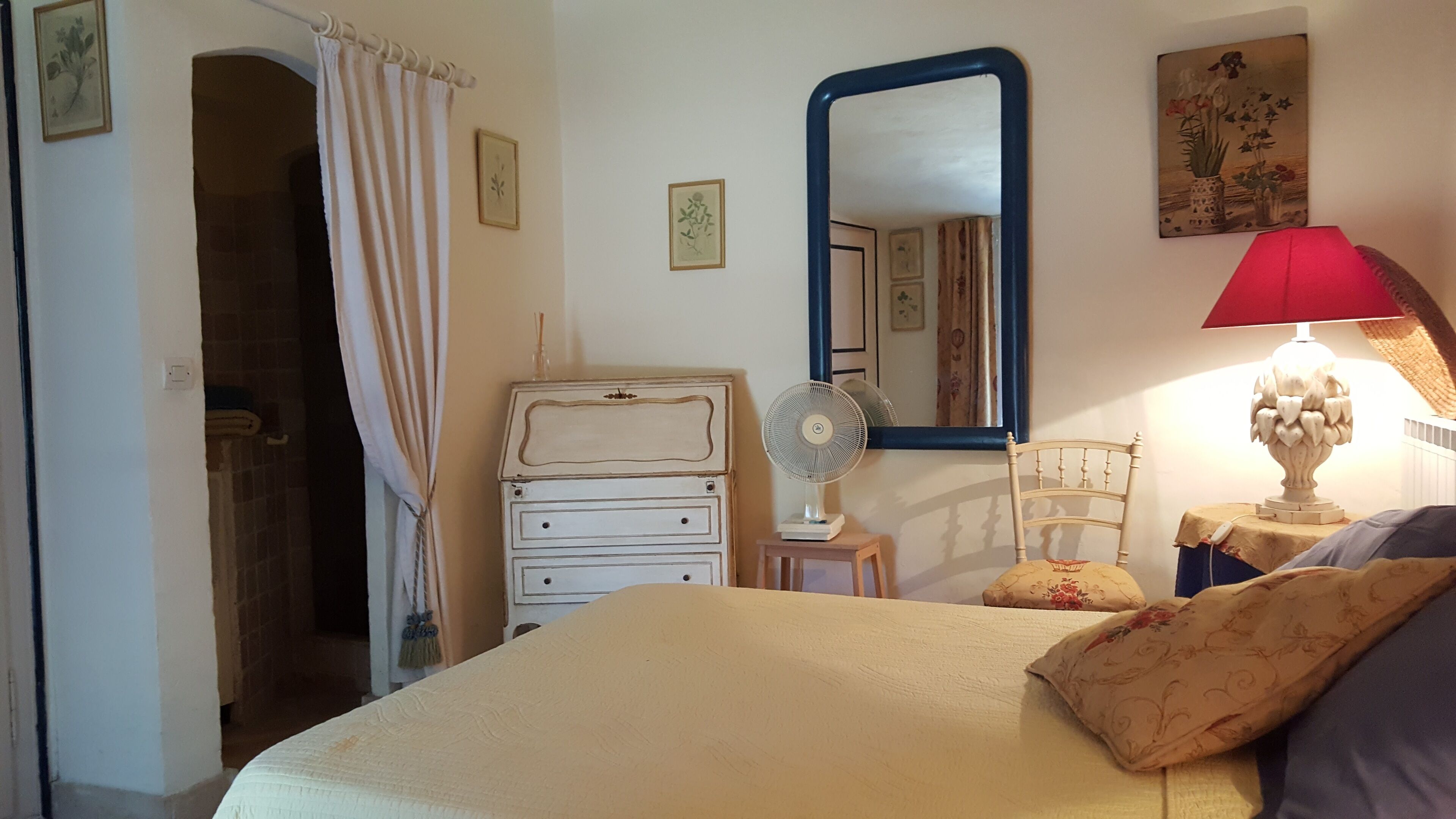 Chambre Familiale Miel et Mimosa