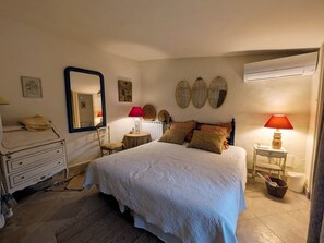 2 bedrooms, WiFi - la maisonnette (LE PLAN DE LA TOUR)