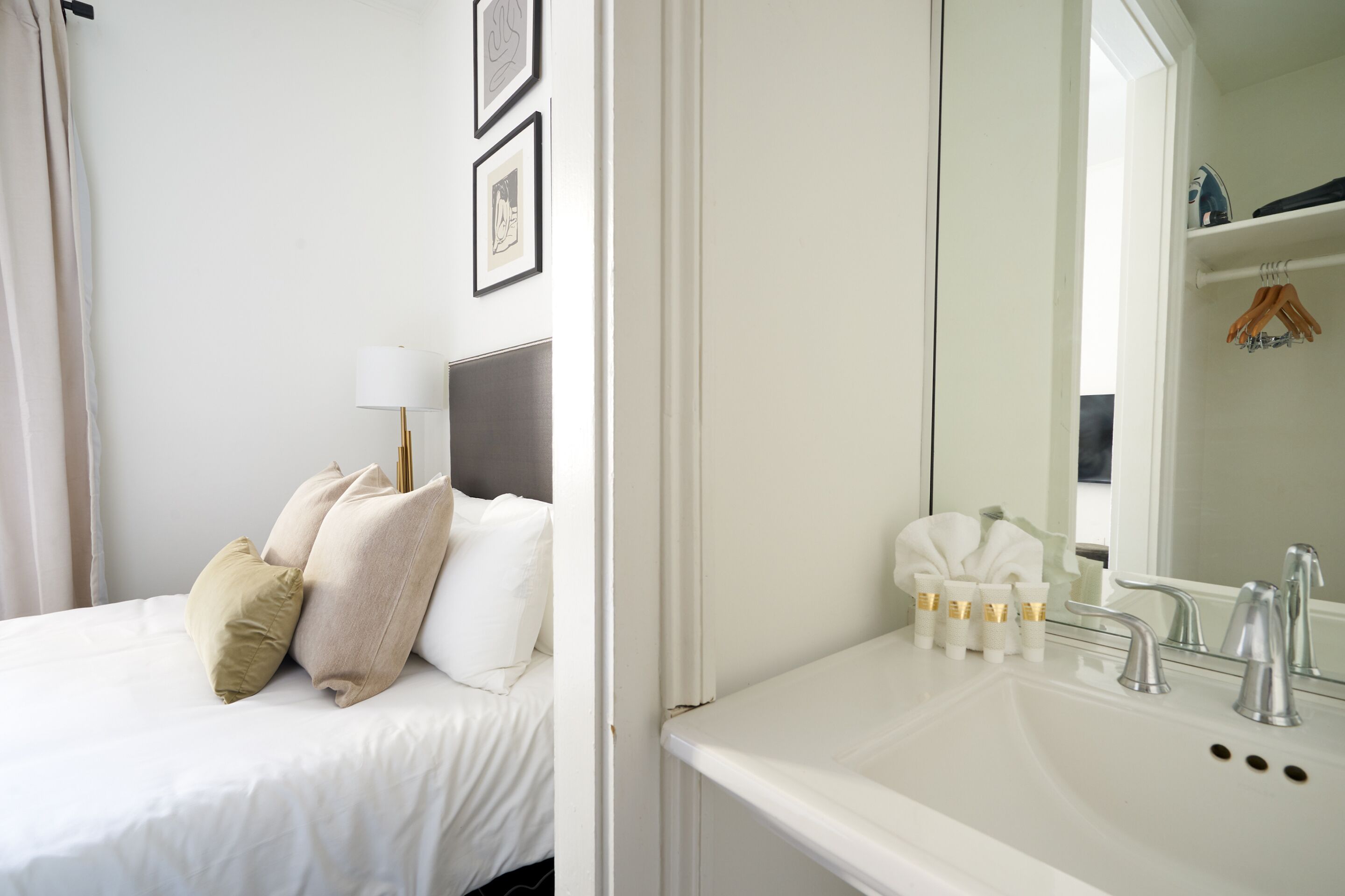 Sonder St. Helene | Queen Room w/ Courtyard View