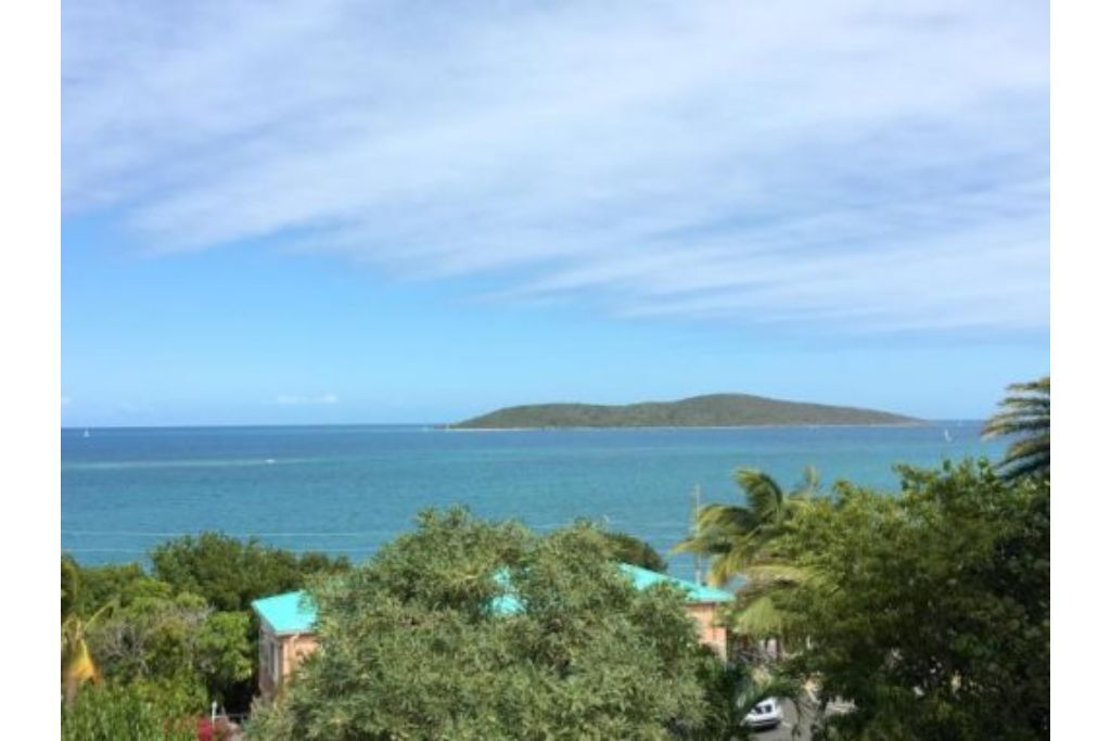Coakley Retreat~Ocean Views, Pool on grounds, Comfortable condo