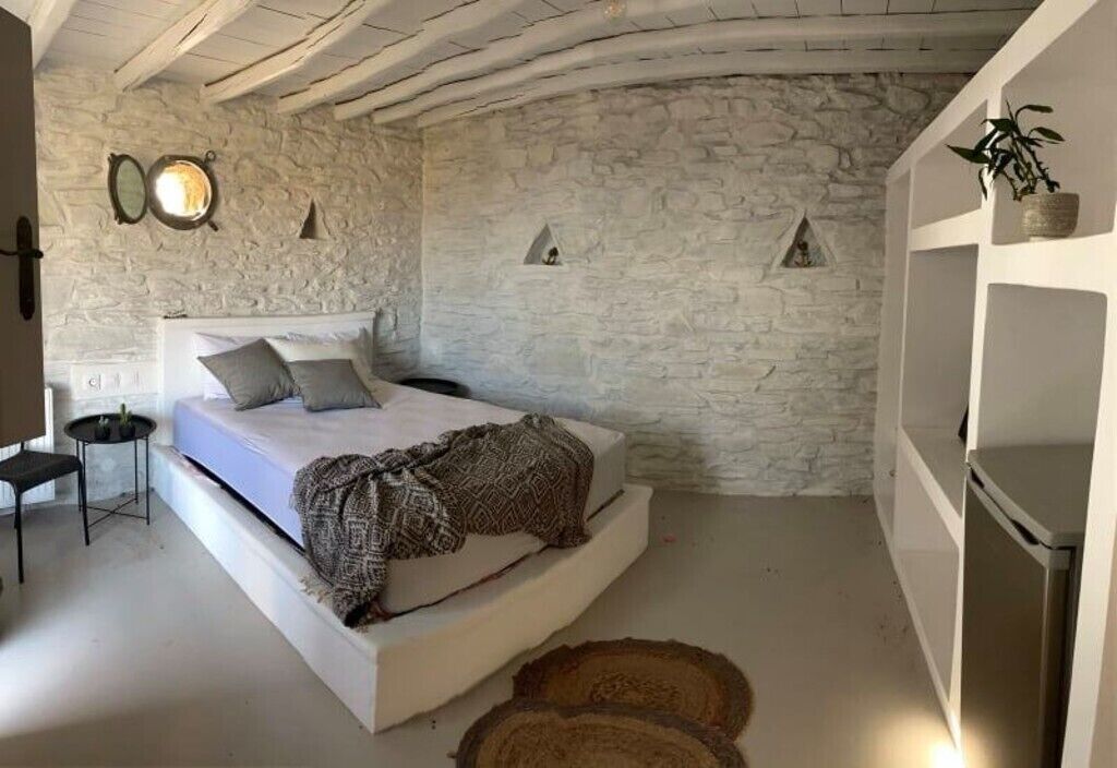 Private Room in Cycladic Villa