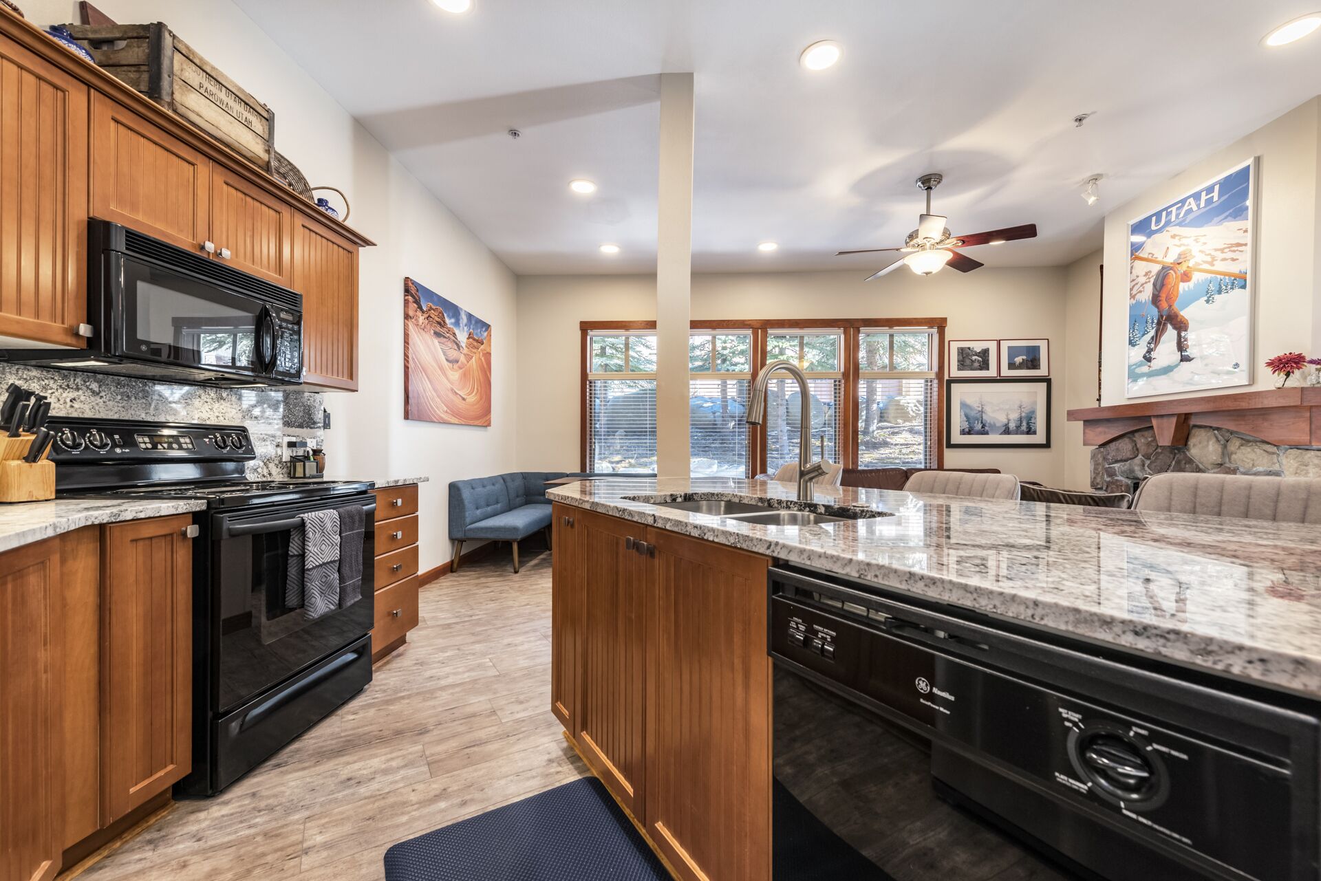 Luxury Condo steps from Ski Lifts