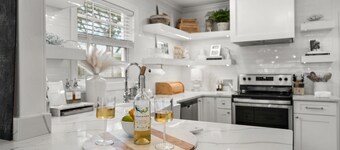 Naples Oasis - Heated Pool, Pizza Oven, Fire Pit & Near Vanderbilt Beach
