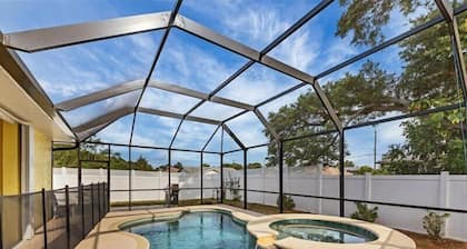Relax`n - Beautiful newer South Venice home with pool and spa