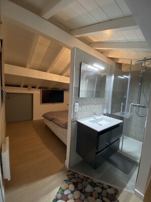 4 chambres, bureau, fer et planche à repasser, Wi-Fi