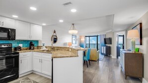 Condo, 3 Bedrooms, Balcony, Beachfront (1253) | Bahagian luar