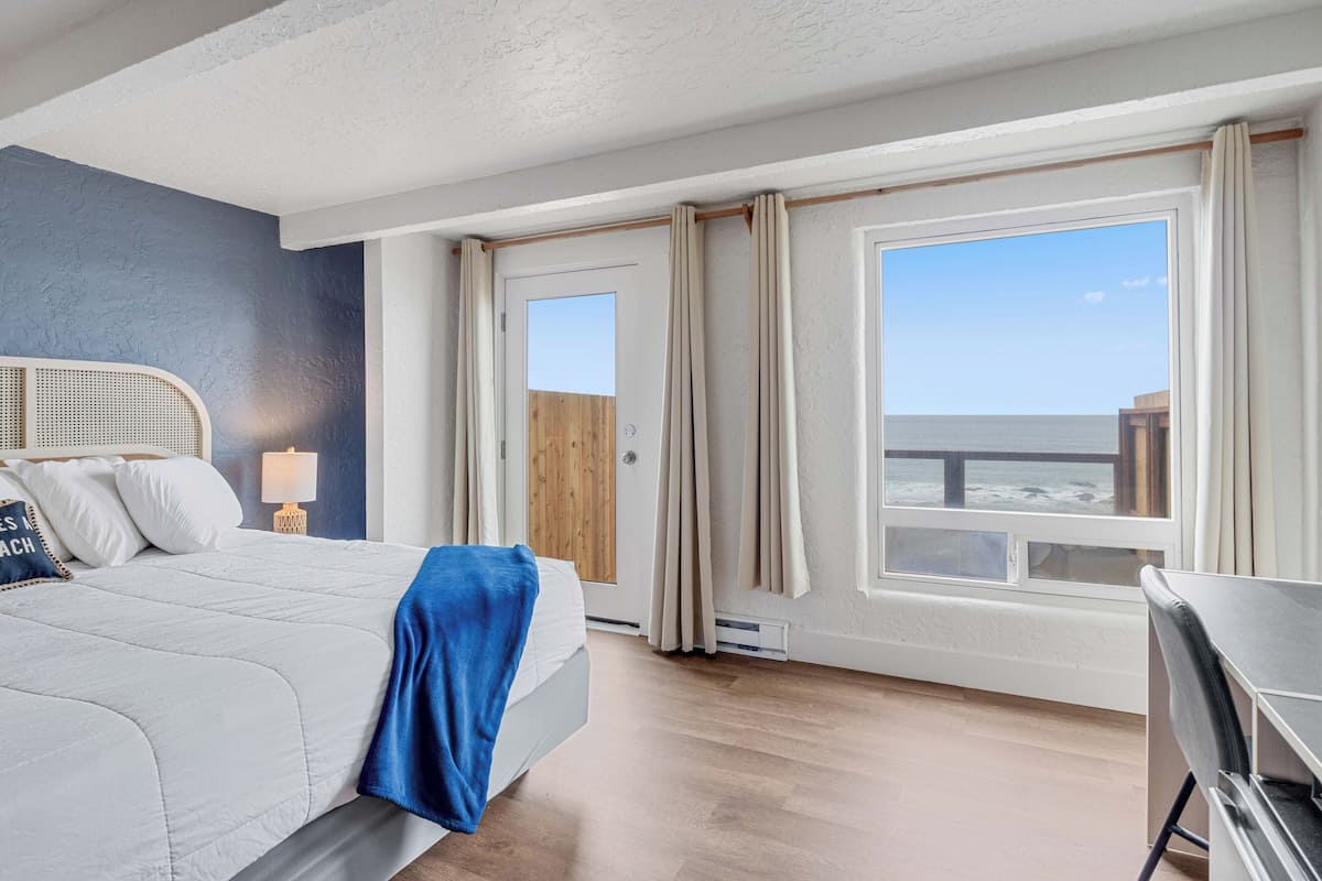 King Room with Hot Tub, Ocean View | Gratis wifi, individueel gedecoreerd, individueel gemeubileerd