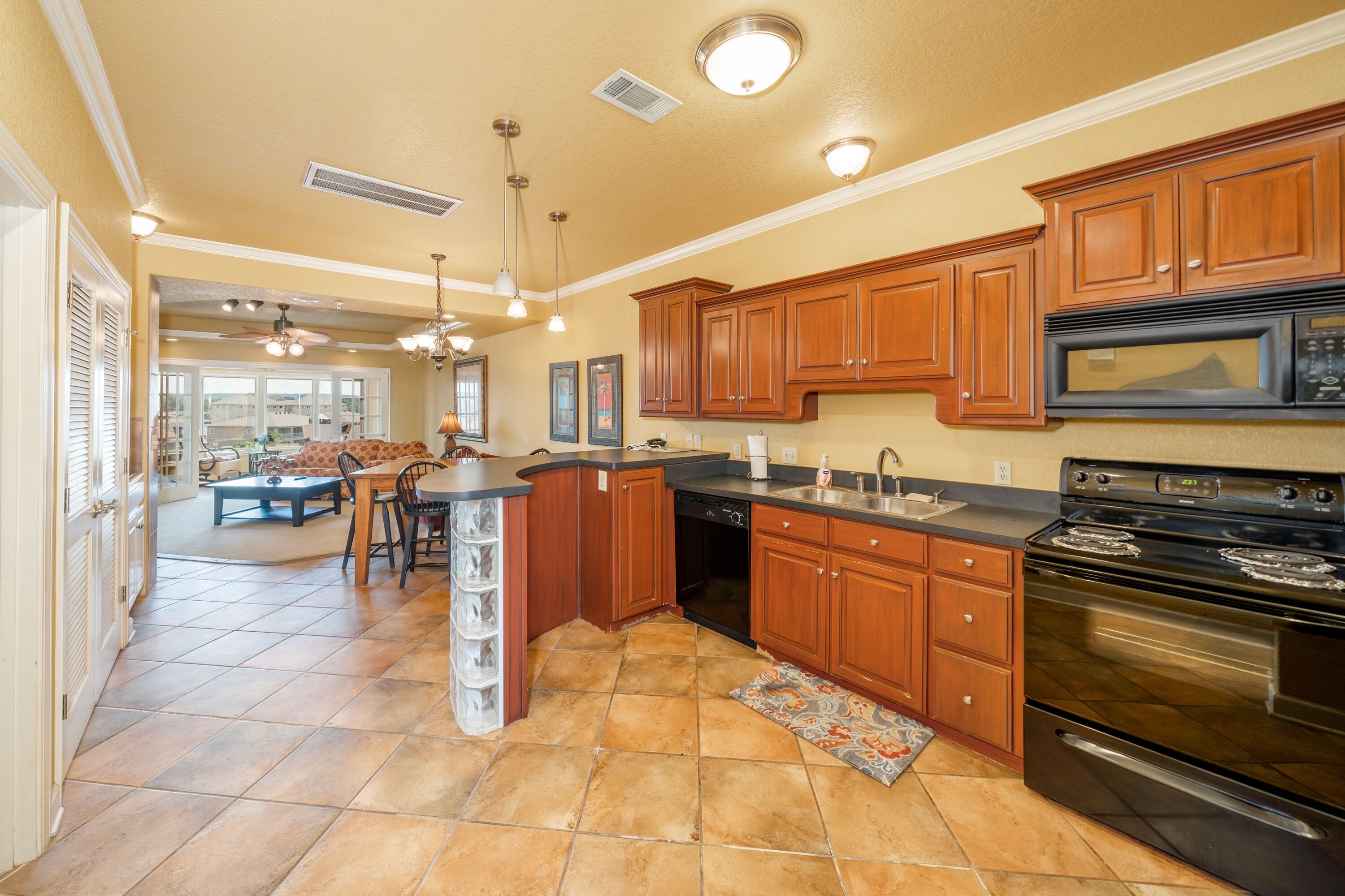 Fun In The Sun Condo **Handicap Accessible**