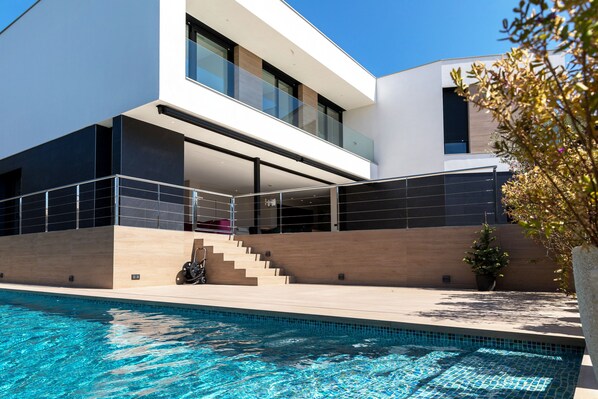 Piscine extérieure