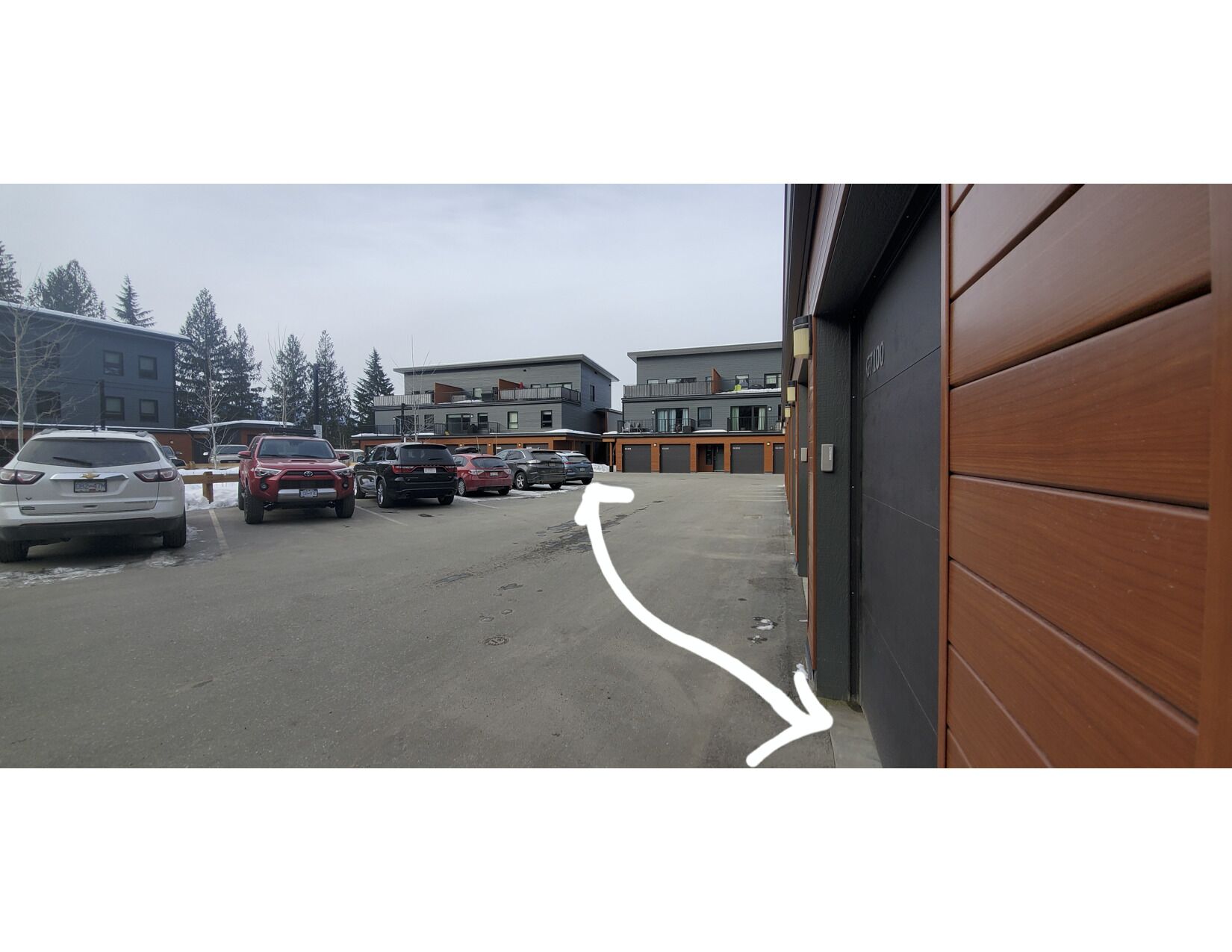 Begbie Mountain Escape with Hot Tub , Revelstoke, BC Vacation Rental