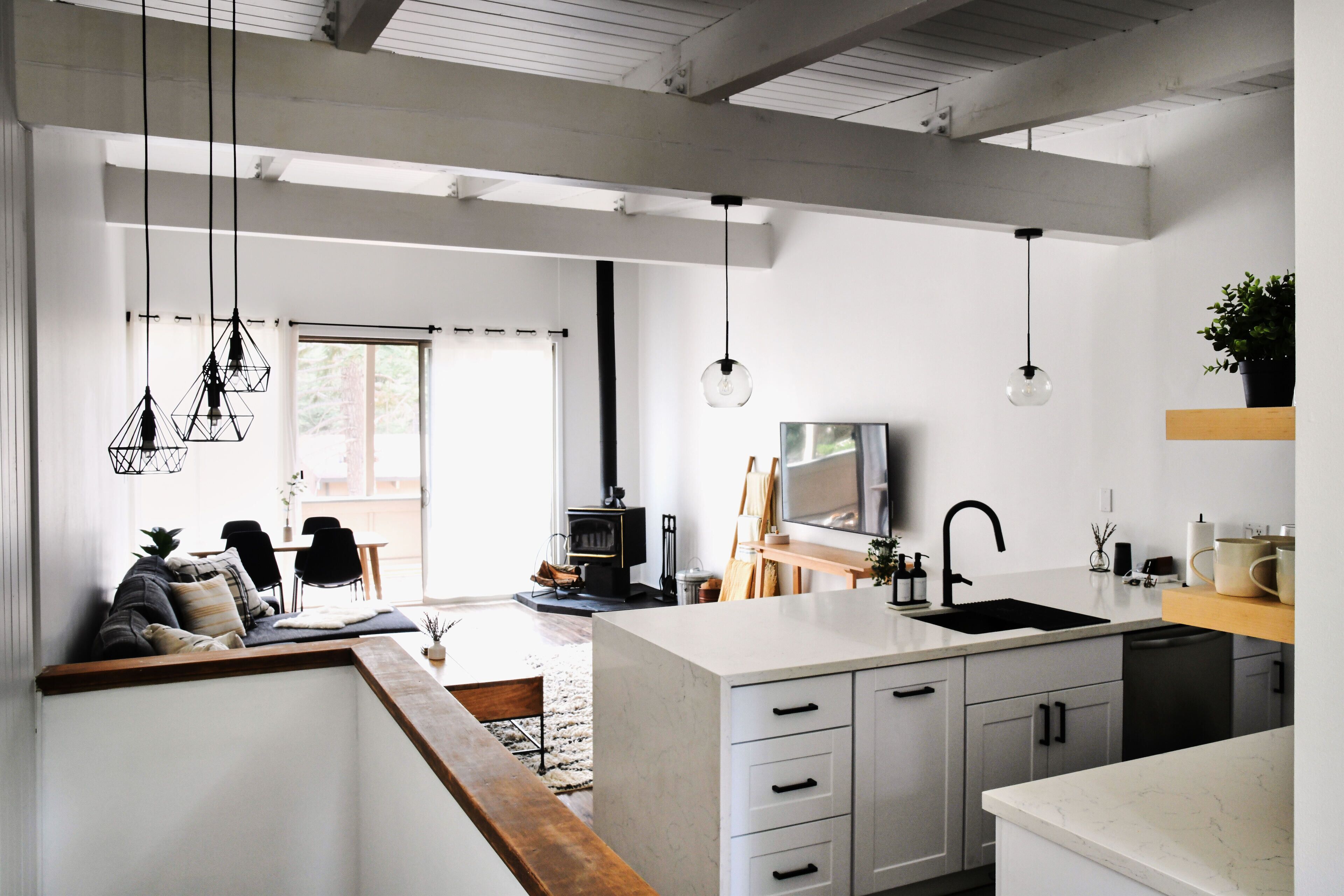 Updated Family Friendly Sierra Mountain Retreat