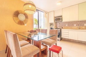 Townhome | Private kitchen