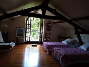 3 chambres, fer et planche à repasser, Wi-Fi