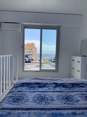 2 bedrooms, iron/ironing board, travel cot, free WiFi