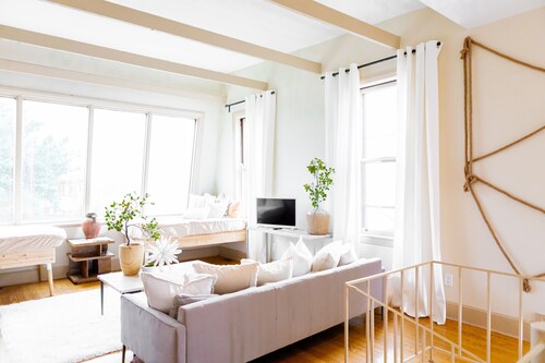 Voted best interior design property for monthly stays in Mt Adams  • Cincinnati