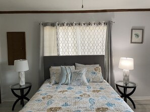 4 bedrooms, iron/ironing board, free WiFi, bed sheets - Turtle Walk on Trolley Ride 1 mile to Bethany Beach 4BR 3BA 8G Back to Tree lot (Bethany Beach)