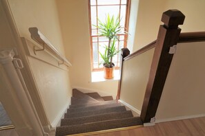 Apartamento, varias camas | Interior