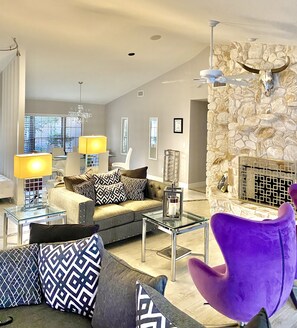 Smart TV, stereo, offices