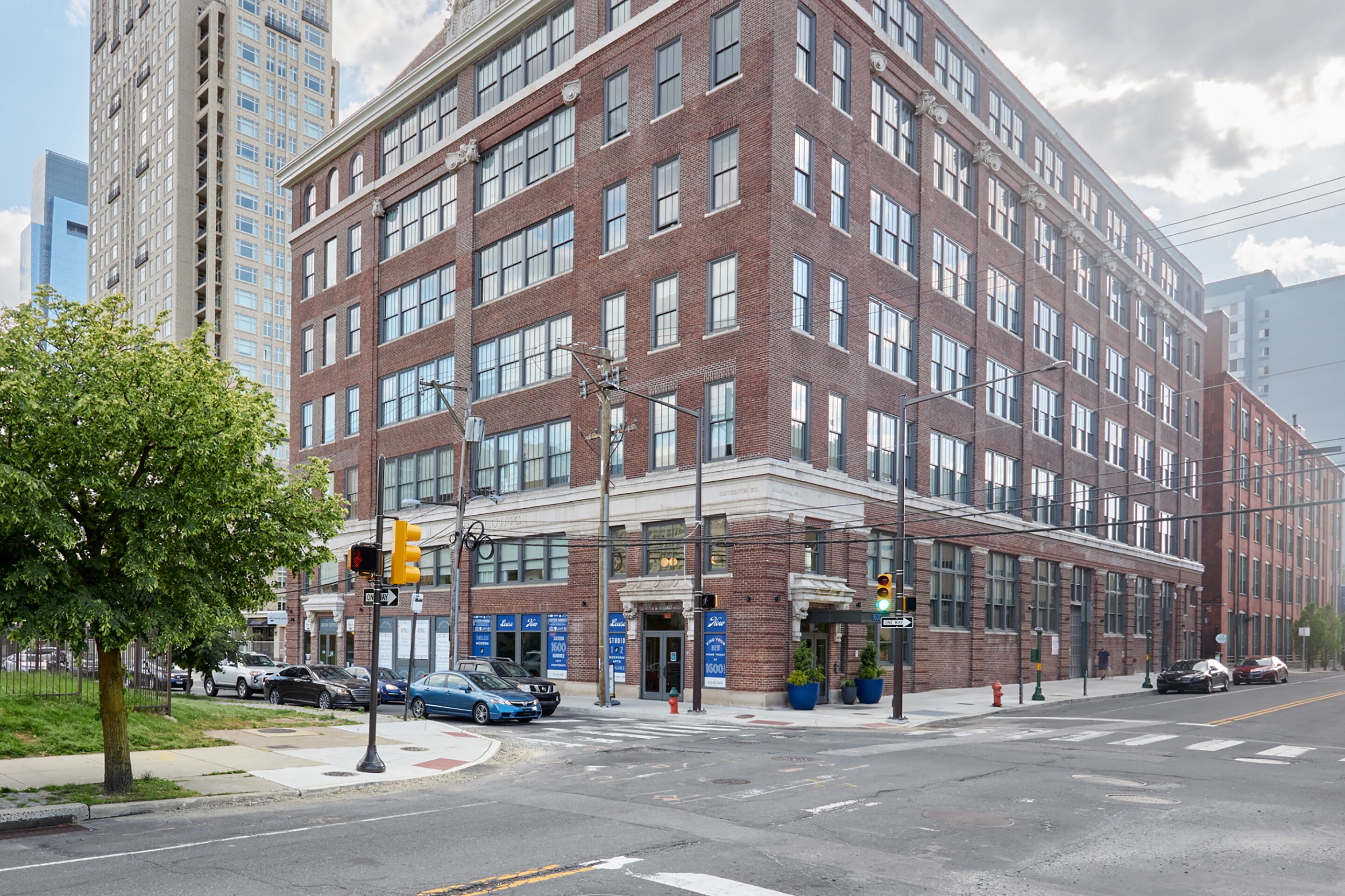 Sonder at Sixteen Hundred | Studio Apartment