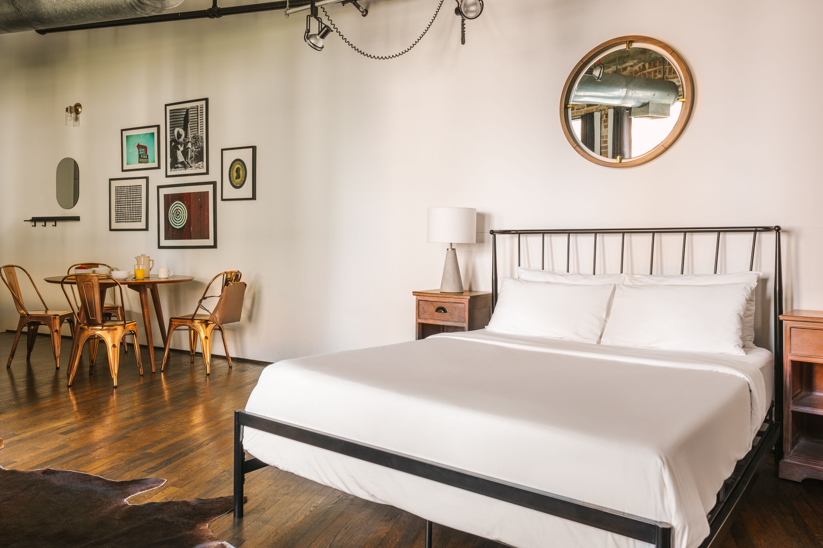 Sonder The Hogg Palace | Superior Studio Apartment