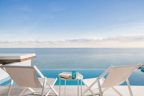 Luxury fiore suites 3