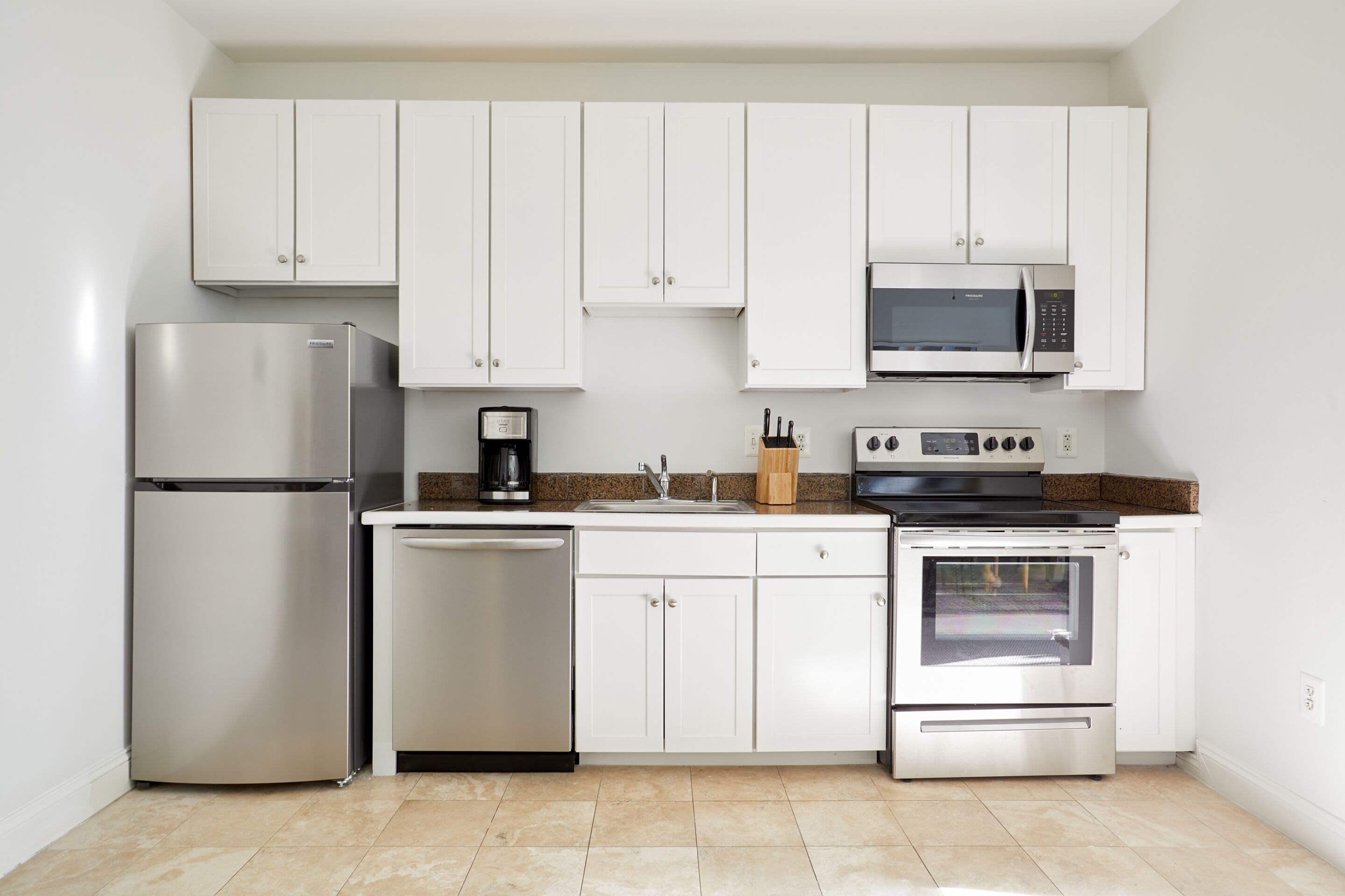 Sonder Del Ray | Spacious Studio Apartment